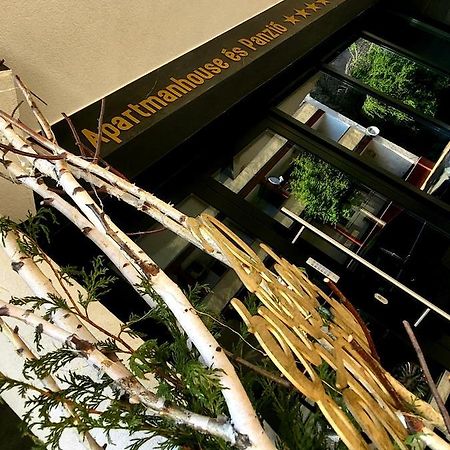 سولنوك Sohaz Panzio Es Apartmanhaz المظهر الخارجي الصورة