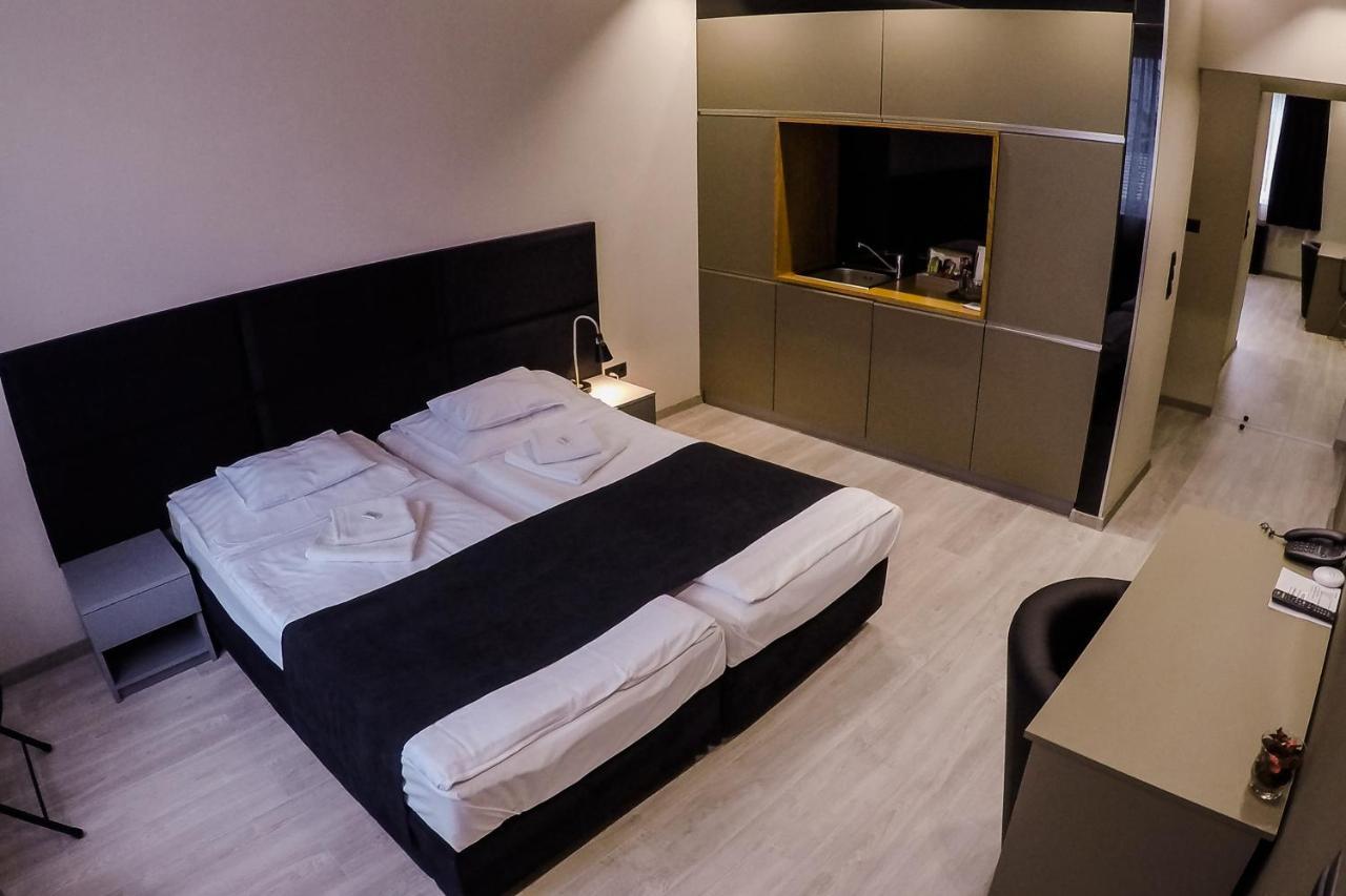 سولنوك Sohaz Panzio Es Apartmanhaz المظهر الخارجي الصورة
