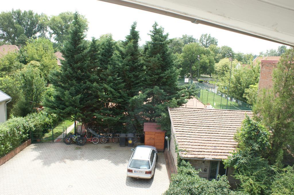 سولنوك Sohaz Panzio Es Apartmanhaz المظهر الخارجي الصورة